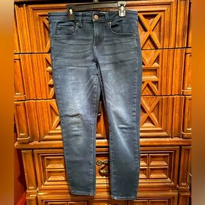 Aero Dk. Jeans, Low-Rise, Tapered Legs. Size 10 Short.